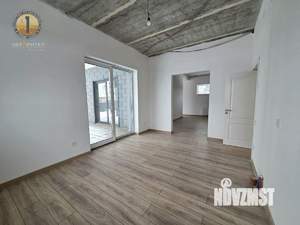 Дом 211м², 2-этажный, участок 7 сот.