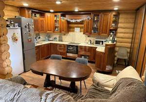 Дом 185м², 2-этажный, участок 8 сот.