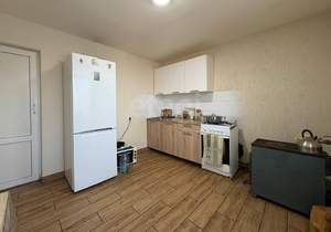 Дом 60м², 2-этажный, участок 5 сот.