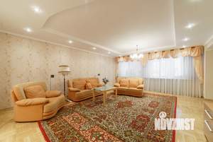 Таунхаус 260м², 2-этажный, участок 1 сот.  