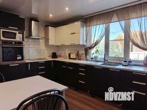Дом 180м², 2-этажный, участок 10 сот.  
