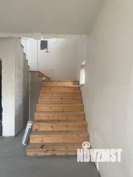 Коттедж 393м², 3-этажный, участок 10 сот.  