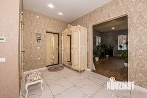 Дом 164м², 2-этажный, участок 9 сот.  