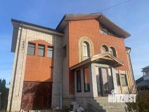 Коттедж 393м², 3-этажный, участок 10 сот.  