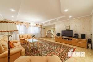 Таунхаус 260м², 2-этажный, участок 1 сот.  