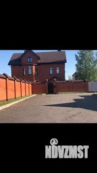 Коттедж 302м&sup2;, 3-этажный, участок 20 сот.  