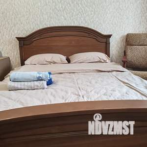 1-к квартира, посуточно, 32м2, 2/9 этаж