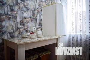 1-к квартира, посуточно, 37м2, 4/9 этаж