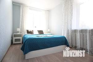 1-к квартира, посуточно, 43м2, 3/5 этаж