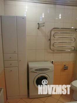 1-к квартира, посуточно, 53м2, 1/1 этаж