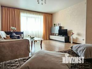 1-к квартира, посуточно, 53м2, 1/1 этаж