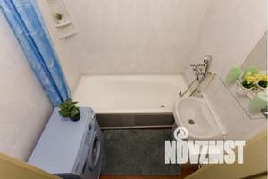 1-к квартира, посуточно, 35м2, 7/10 этаж