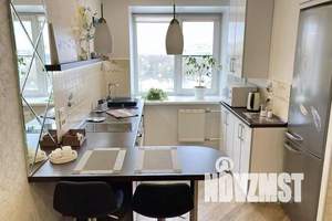 1-к квартира, посуточно, 41м2, 8/10 этаж