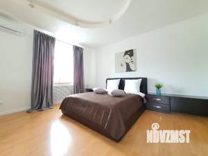 Студия квартира, посуточно, 57м2, 3/5 этаж