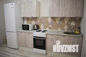 1-к квартира, посуточно, 40м2, 8/10 этаж