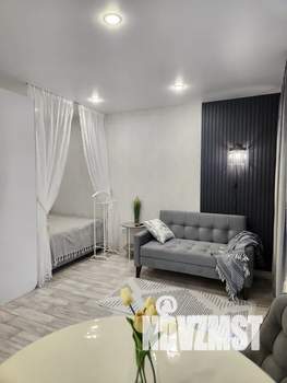 Студия квартира, посуточно, 28м2, 1/13 этаж