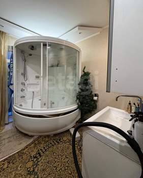 3-к квартира, на длительный срок, 210м2, 1/3 этаж