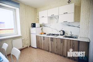 1-к квартира, посуточно, 39м2, 8/10 этаж