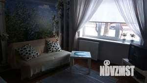 Студия квартира, посуточно, 32м2, 1/5 этаж