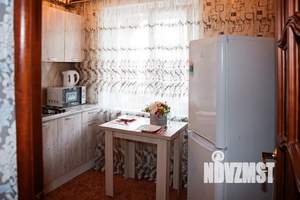 1-к квартира, посуточно, 37м2, 2/5 этаж