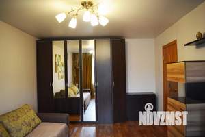 2-к квартира, посуточно, 50м2, 1/1 этаж