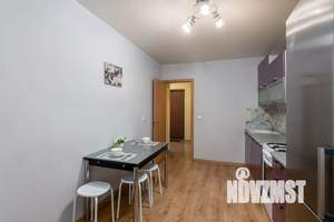 1-к квартира, посуточно, 40м2, 1/10 этаж