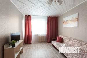 1-к квартира, посуточно, 35м2, 7/10 этаж