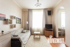 Студия квартира, посуточно, 37м2, 1/5 этаж