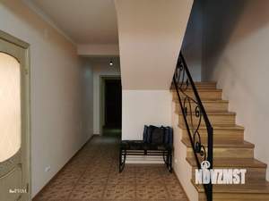 5-к квартира, на длительный срок, 220м2, 1/3 этаж