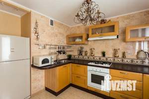 1-к квартира, посуточно, 61м2, 1/1 этаж