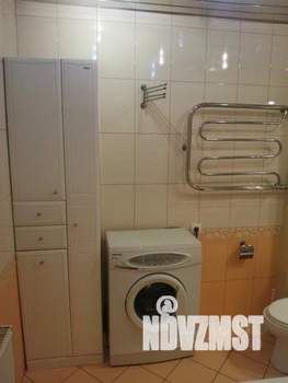 1-к квартира, посуточно, 53м2, 1/1 этаж