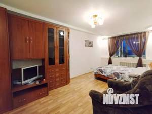 1-к квартира, посуточно, 56м2, 1/1 этаж