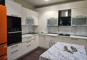 3-к квартира, на длительный срок, 86м2, 1/4 этаж