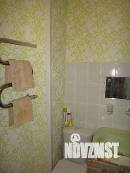 Студия квартира, посуточно, 32м2, 1/5 этаж