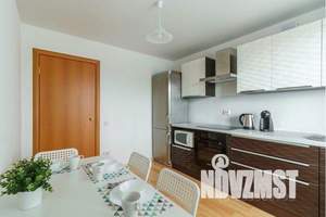 1-к квартира, посуточно, 38м2, 4/9 этаж