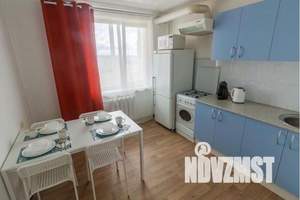1-к квартира, посуточно, 38м2, 8/10 этаж