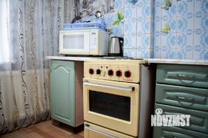 1-к квартира, посуточно, 43м2, 4/9 этаж