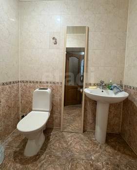 3-к квартира, на длительный срок, 210м2, 1/3 этаж