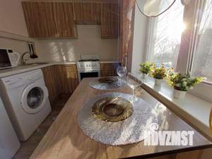 2-к квартира, посуточно, 47м2, 1/1 этаж