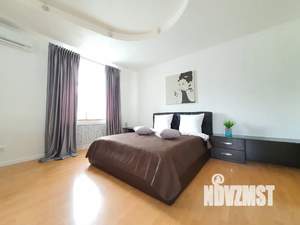 Студия квартира, посуточно, 57м2, 3/5 этаж