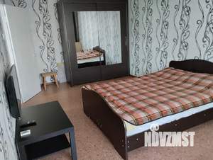 1-к квартира, посуточно, 35м2, 2/10 этаж