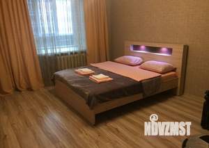 1-к квартира, посуточно, 43м2, 1/1 этаж