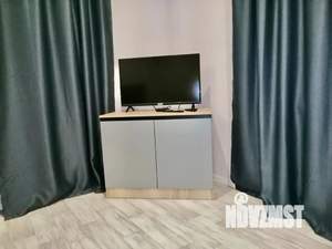 1-к квартира, посуточно, 38м2, 8/10 этаж