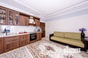6-к квартира, вторичка, 210м2, 3/3 этаж