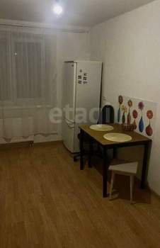 1-к квартира, вторичка, 42м2, 4/10 этаж