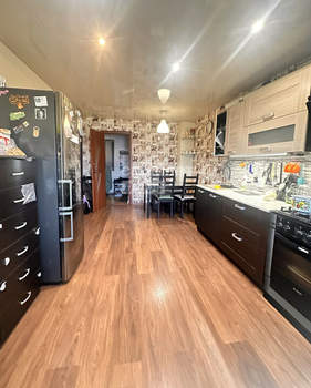 3-к квартира, вторичка, 77м2, 9/9 этаж