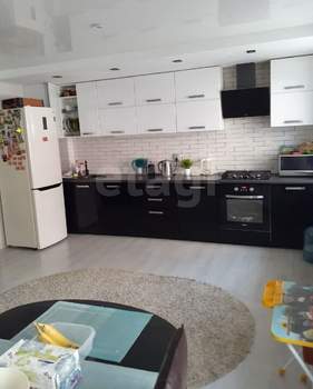 Фото квартиры на продажу (1)