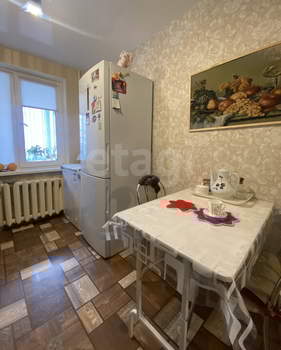 2-к квартира, вторичка, 49м2, 1/5 этаж