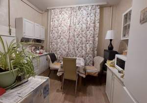 2-к квартира, вторичка, 58м2, 1/5 этаж