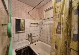 2-к квартира, вторичка, 45м2, 1/5 этаж